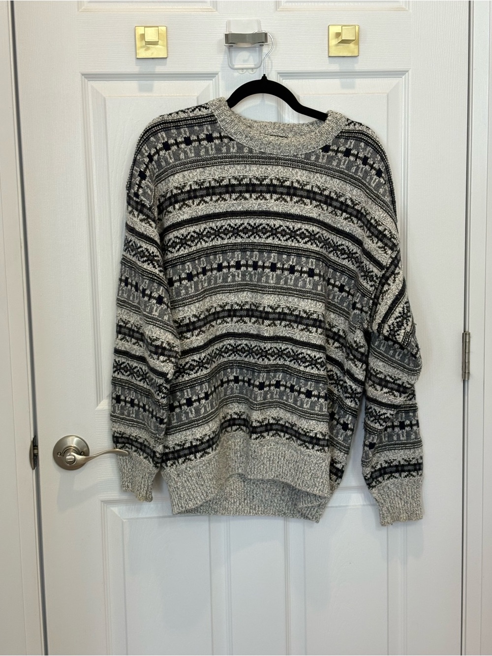 Vintage Lakeland Classic Black & Gray Patterned Men's Crewneck Sweater #1419